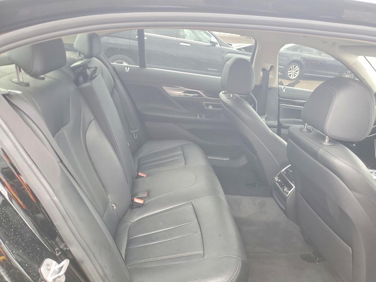 2016 BMW 7 series