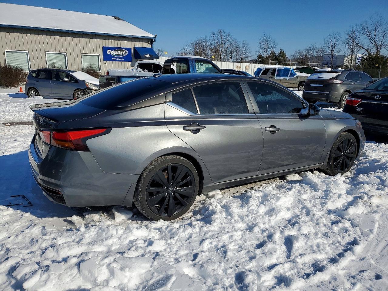 2022 NISSAN ALTIMA