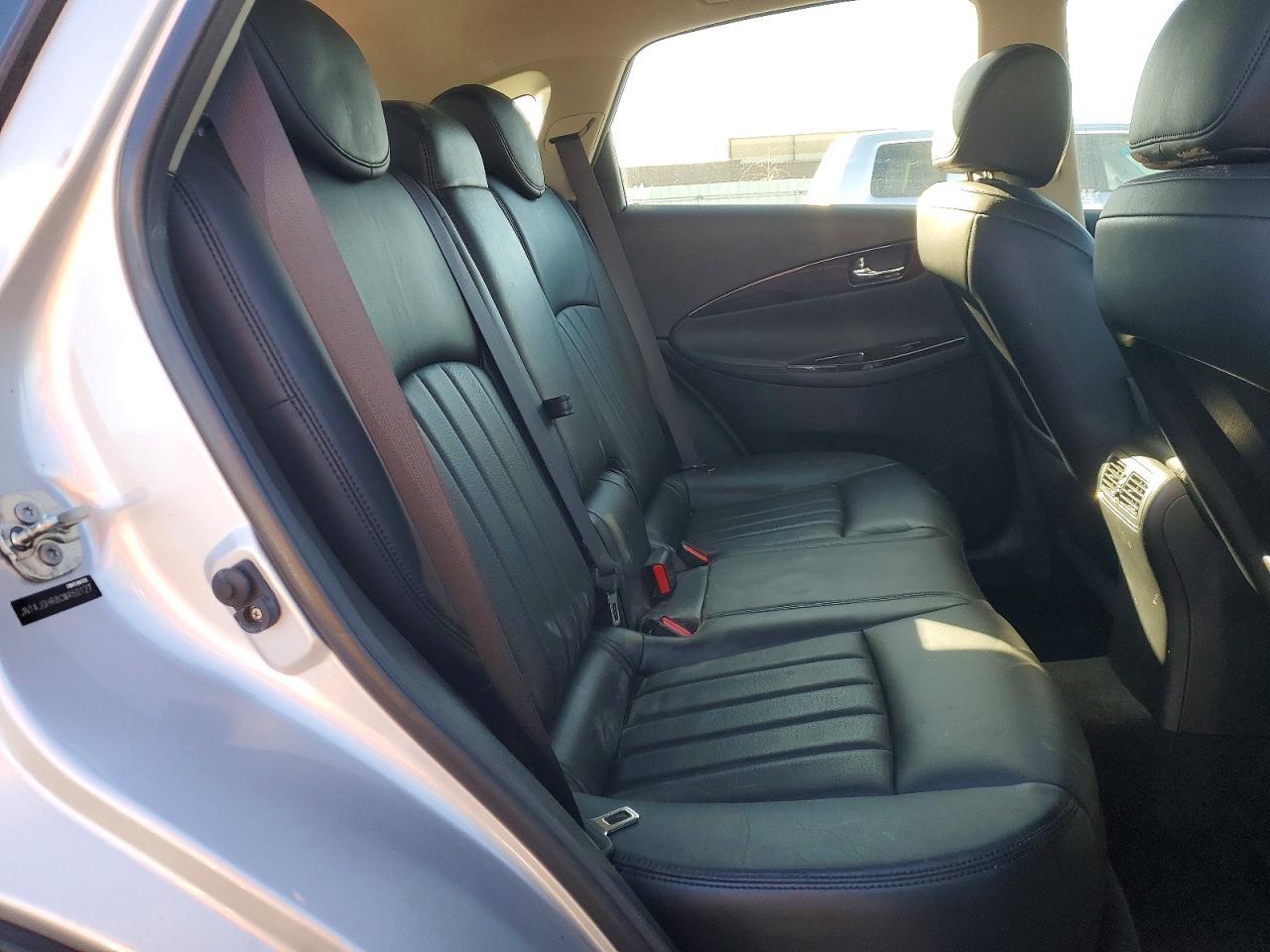 2012 INFINITI EX35