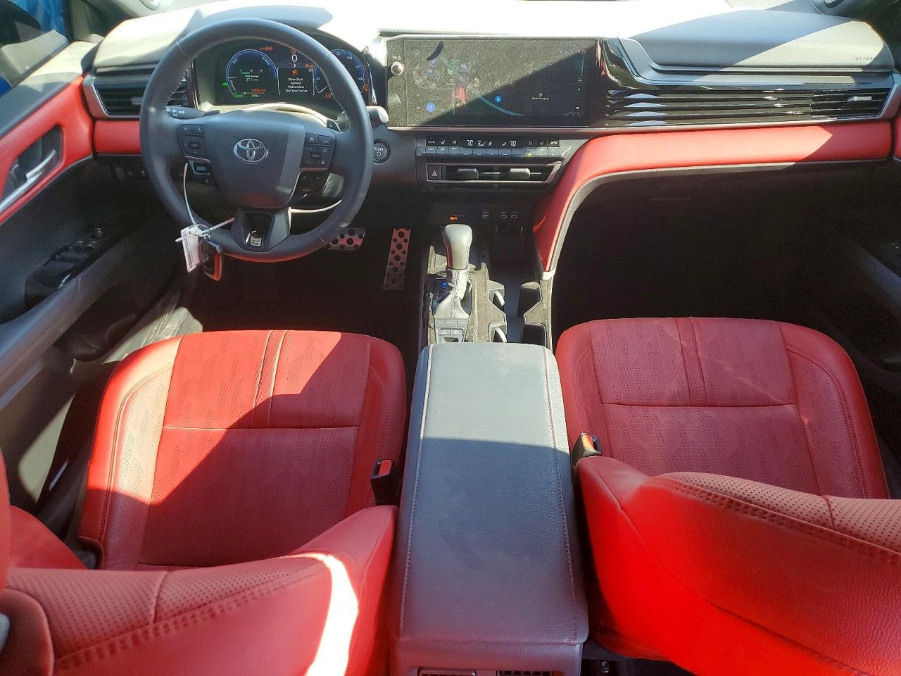 2025 TOYOTA CAMRY