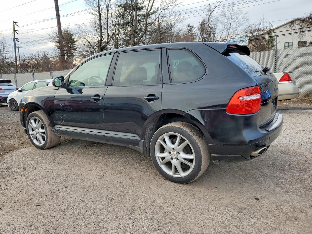 2010 PORSCHE CAYENNE