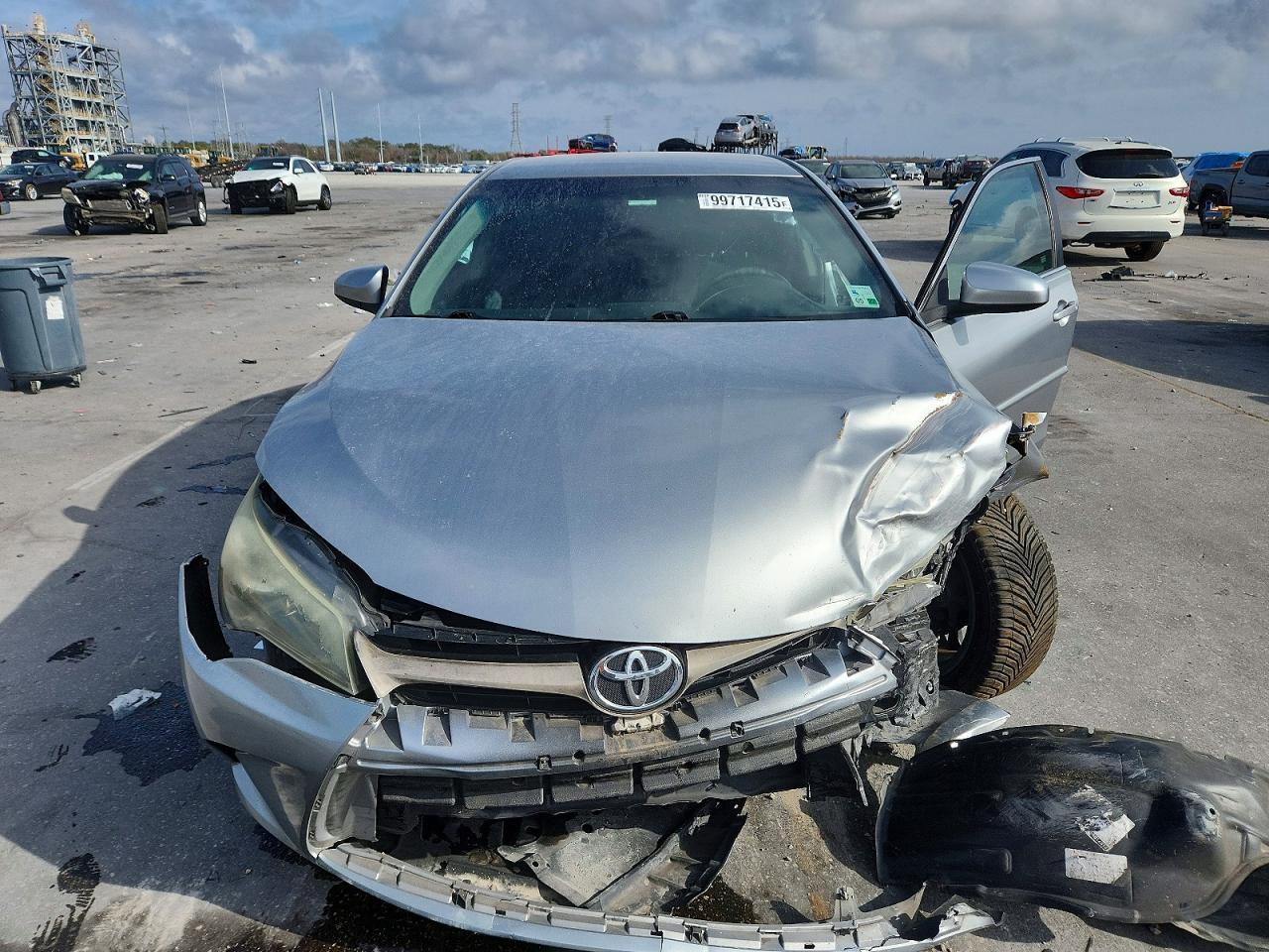 2016 TOYOTA CAMRY