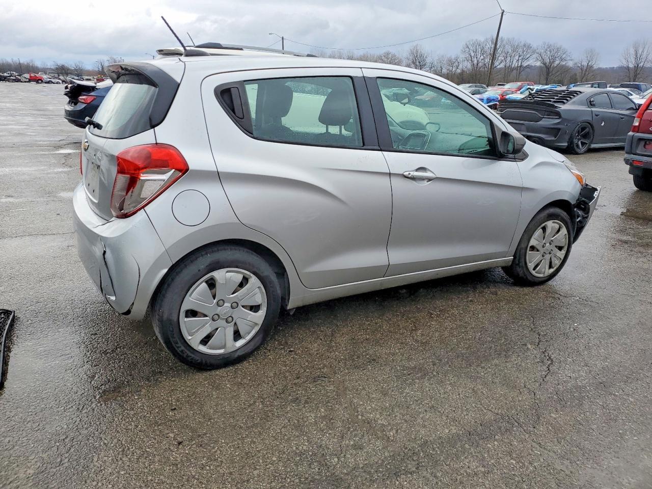 2017 CHEVROLET Spark