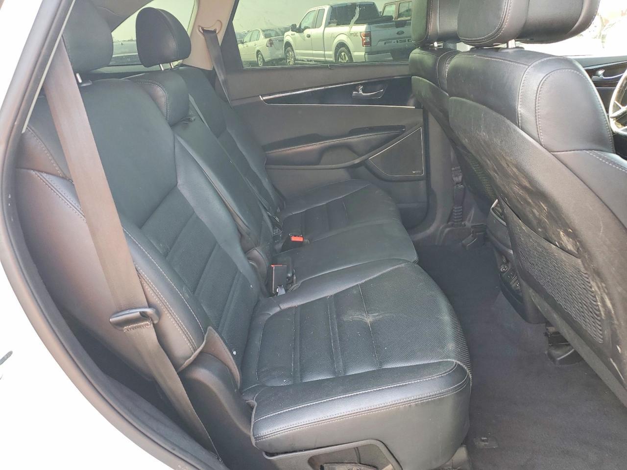 2016 KIA SORENTO