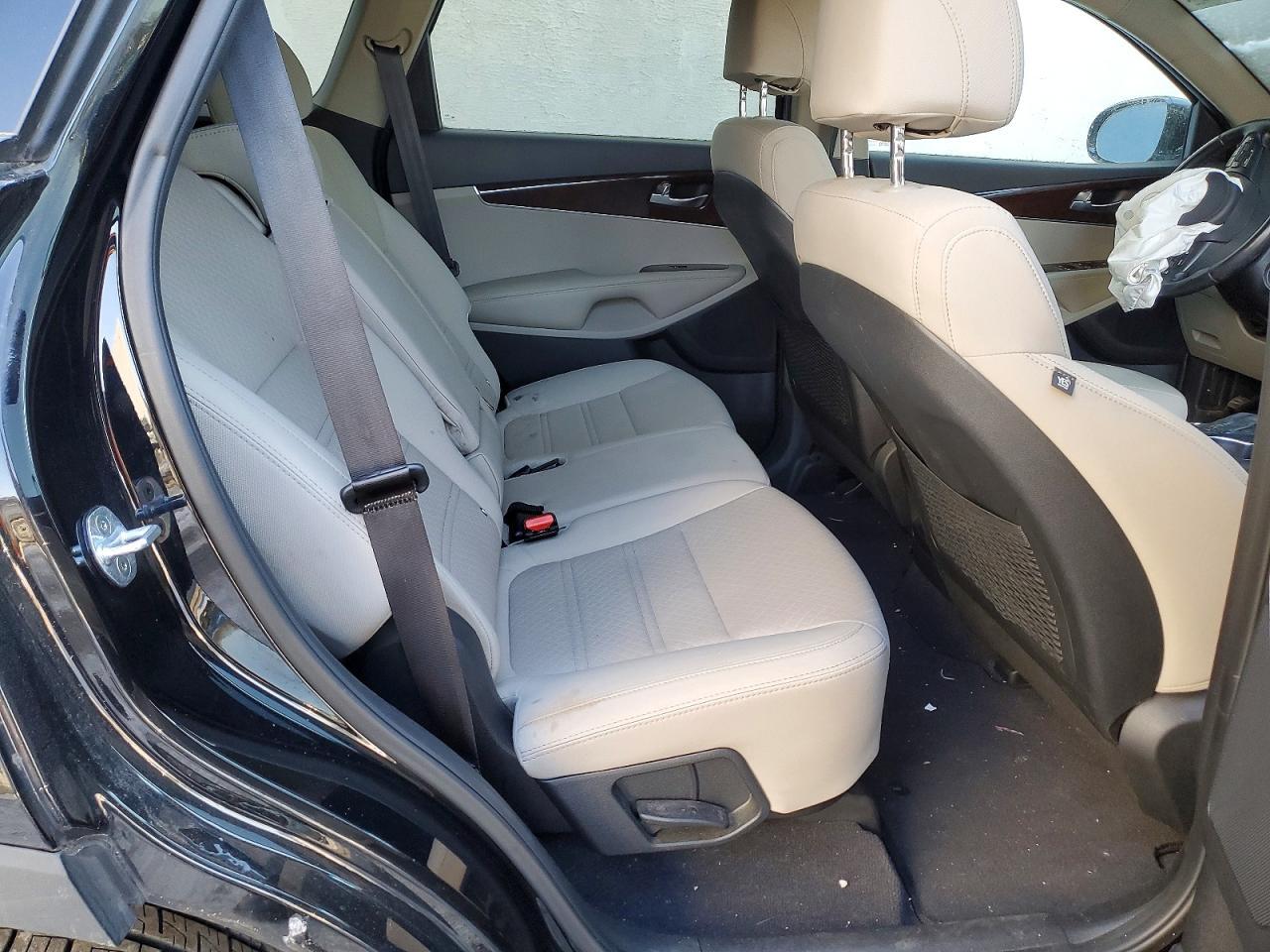 2017 KIA SORENTO