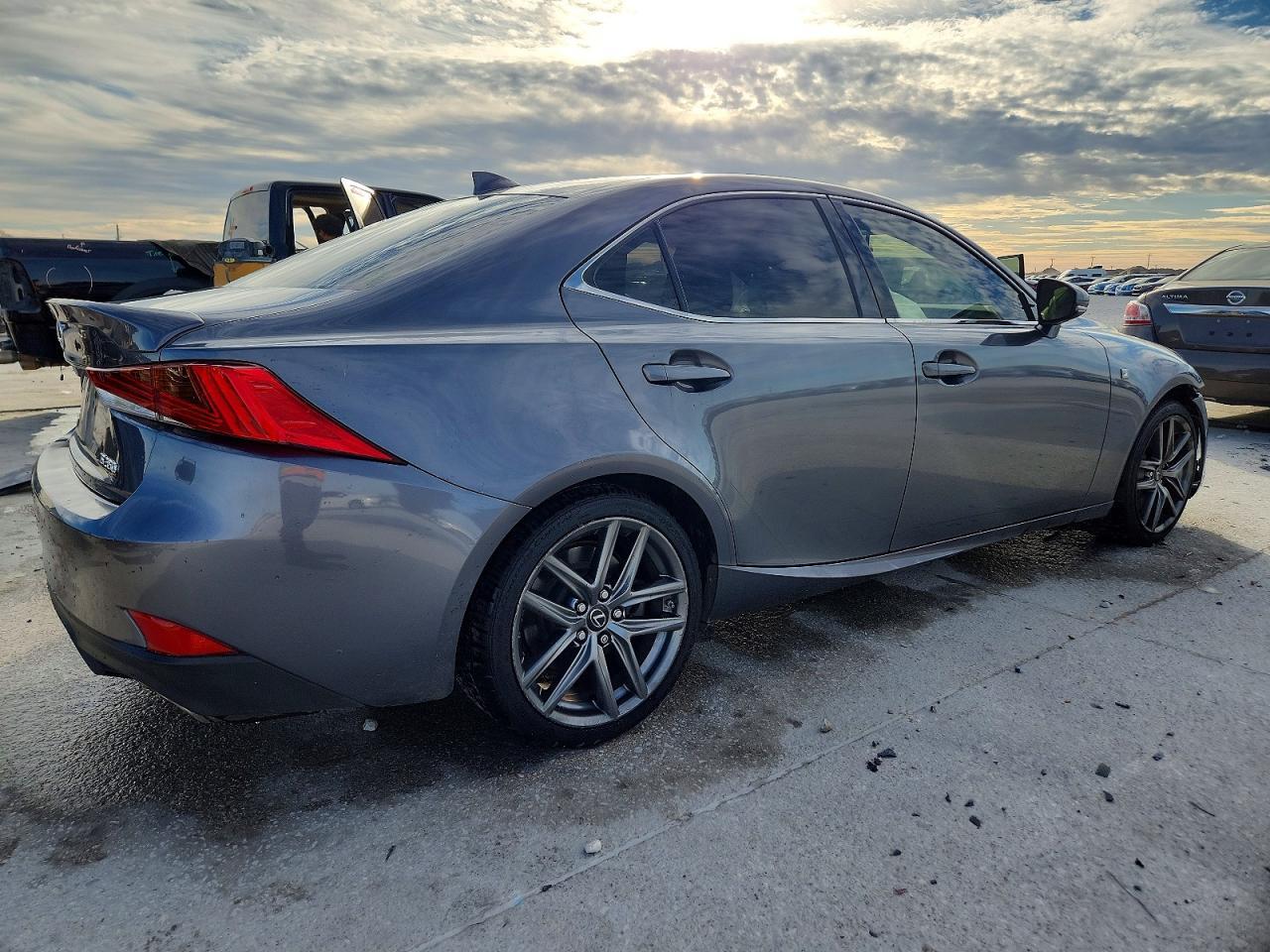 2018 LEXUS IS 350