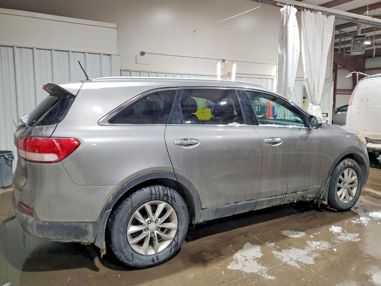 2016 KIA SORENTO
