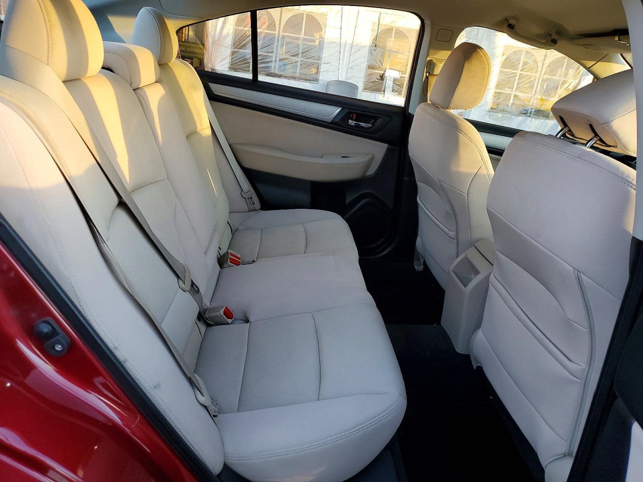 2016 SUBARU Legacy