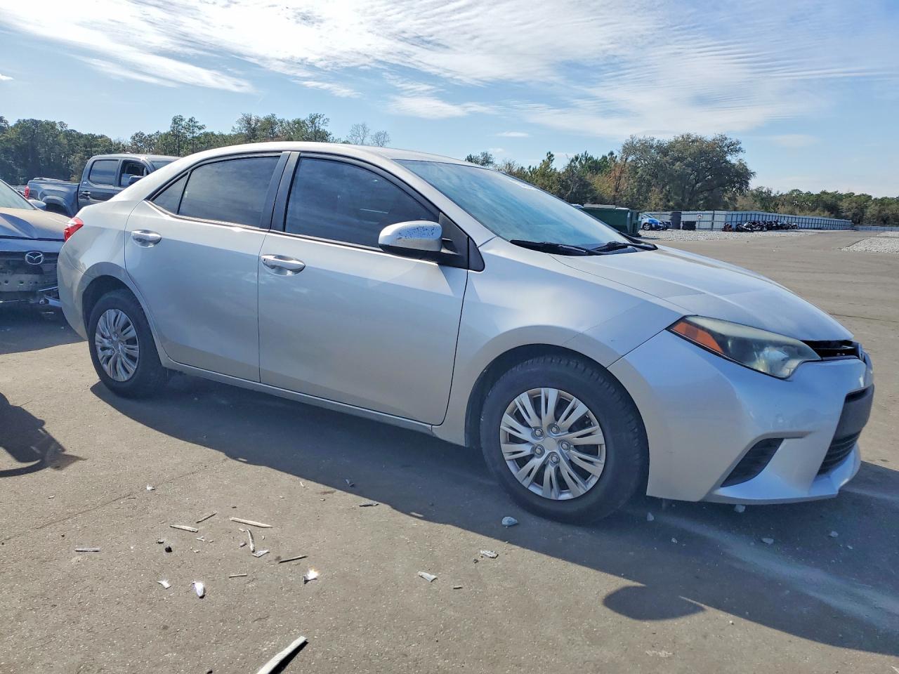 2015 TOYOTA COROLLA