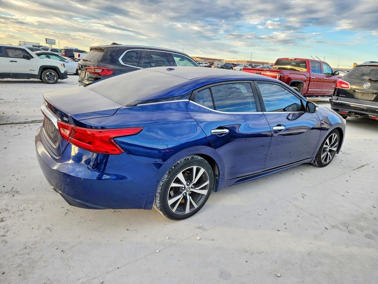 2017 NISSAN Maxima