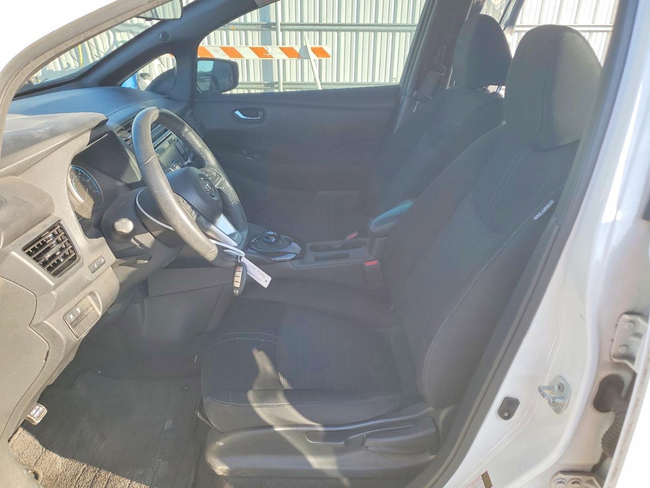 2018 NISSAN LEAF