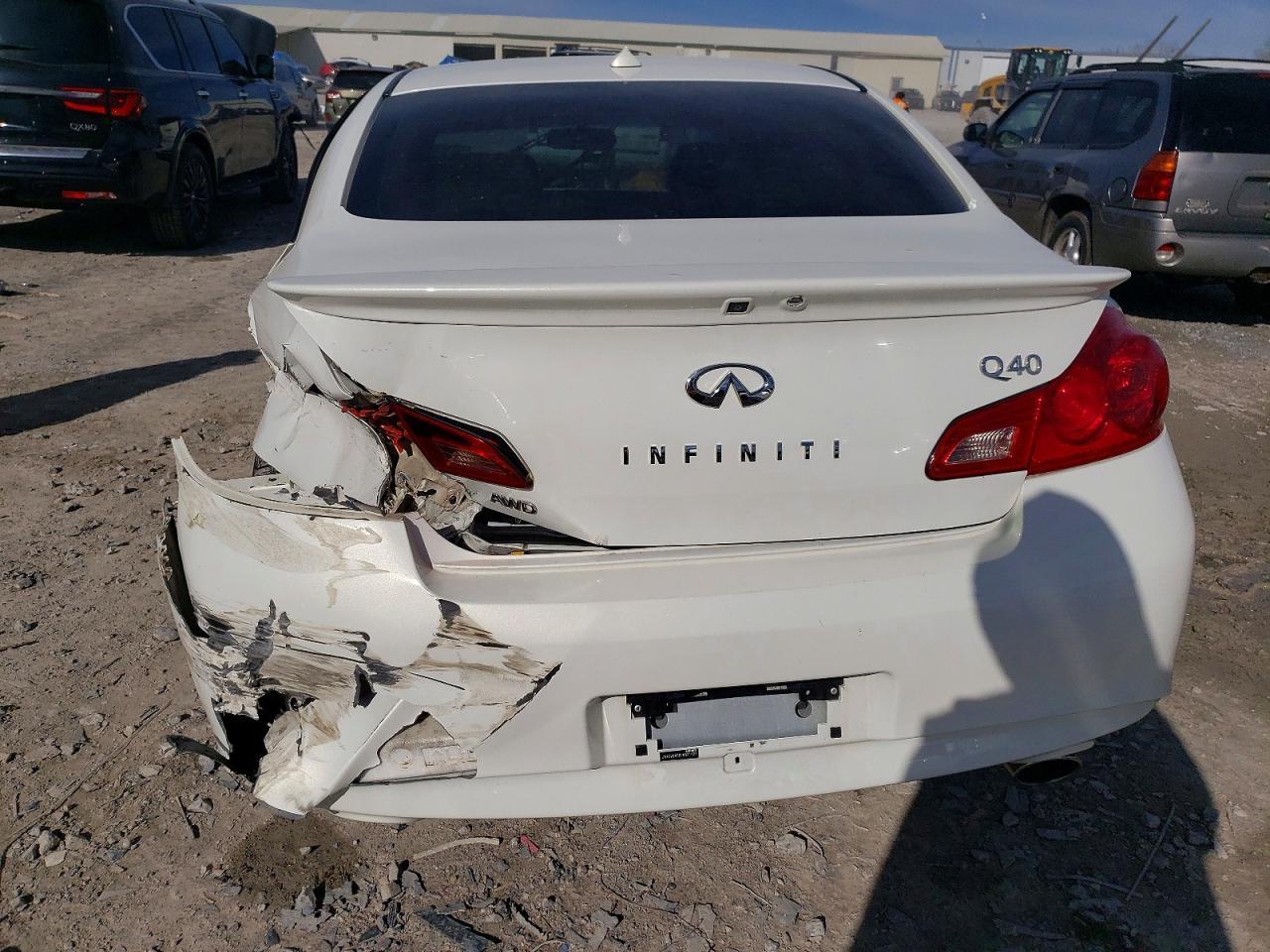 2015 INFINITI Q40