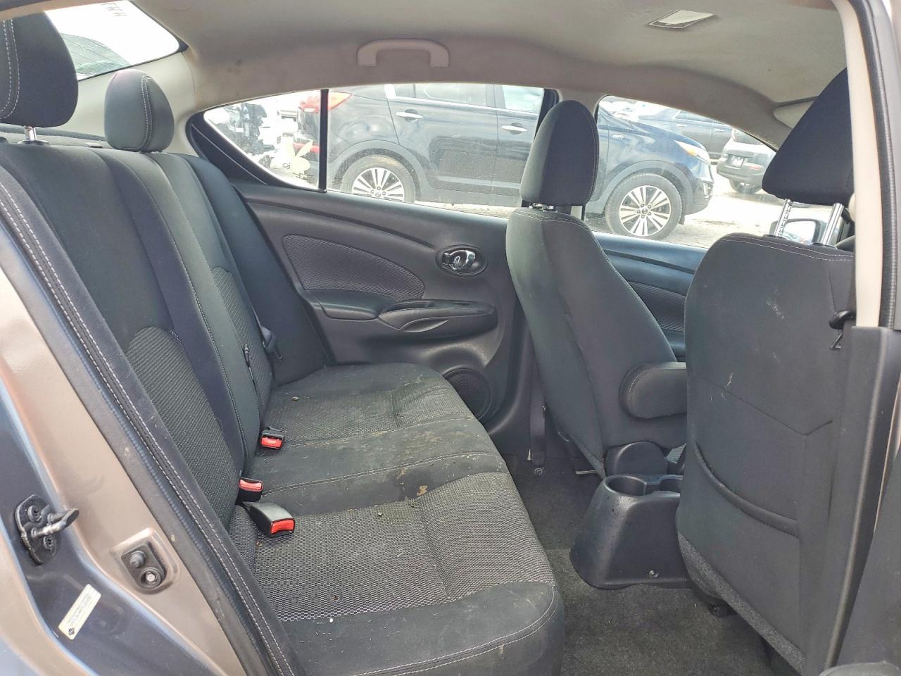 2017 NISSAN VERSA