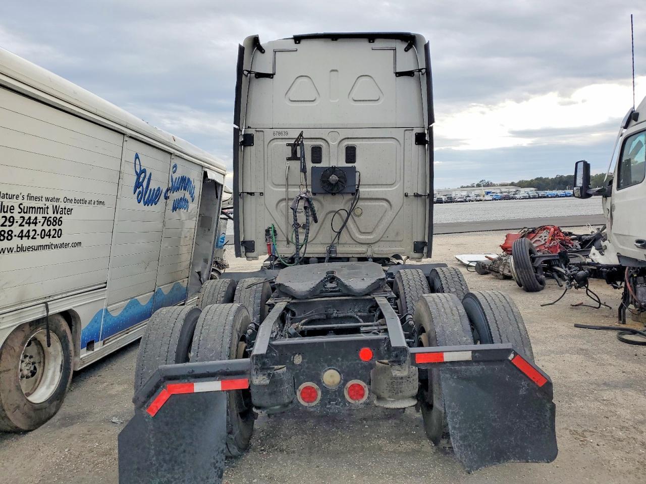 2014 FREIGHTLINER CASCADIA 125