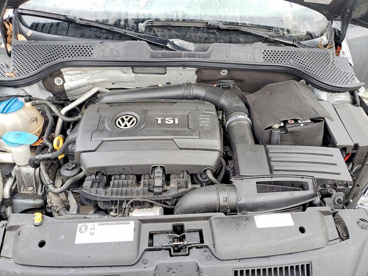 2016 VOLKSWAGEN Beetle