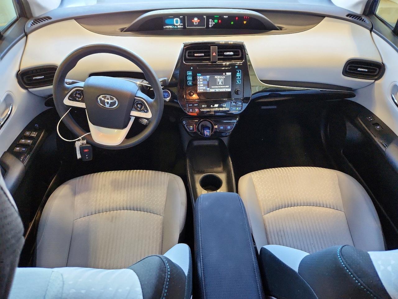 2017 TOYOTA PRIUS