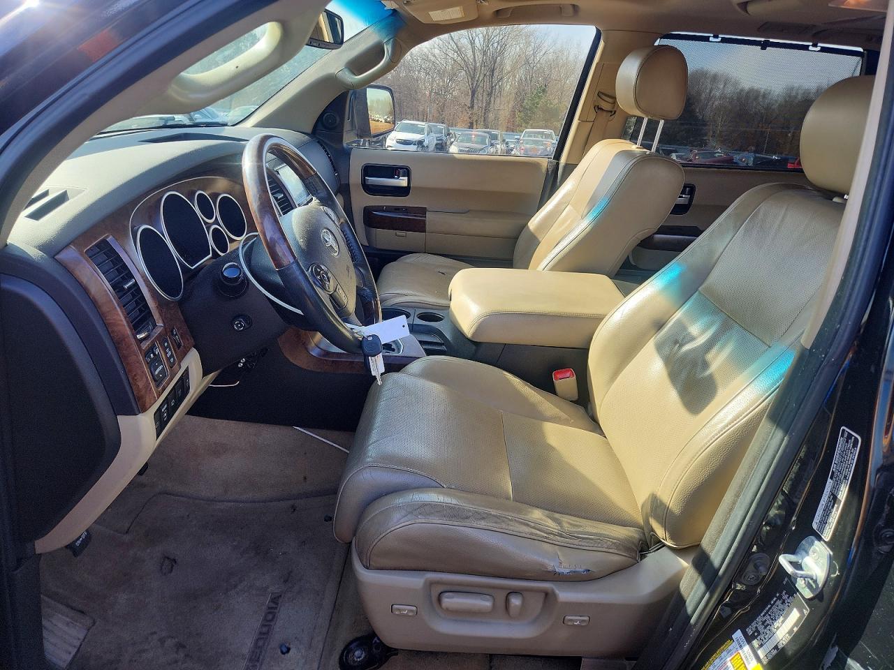 2010 TOYOTA Sequoia