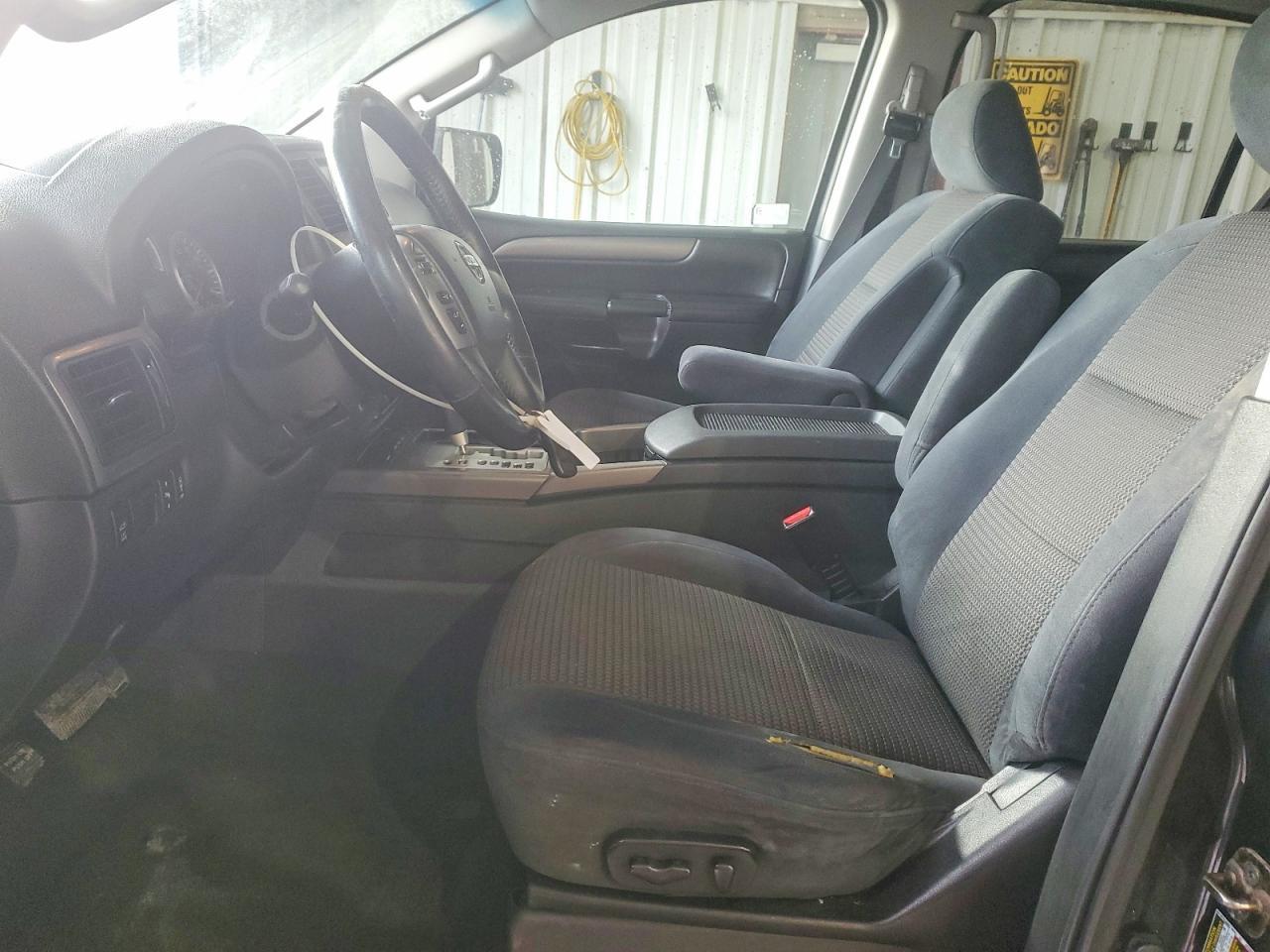 2013 NISSAN Armada