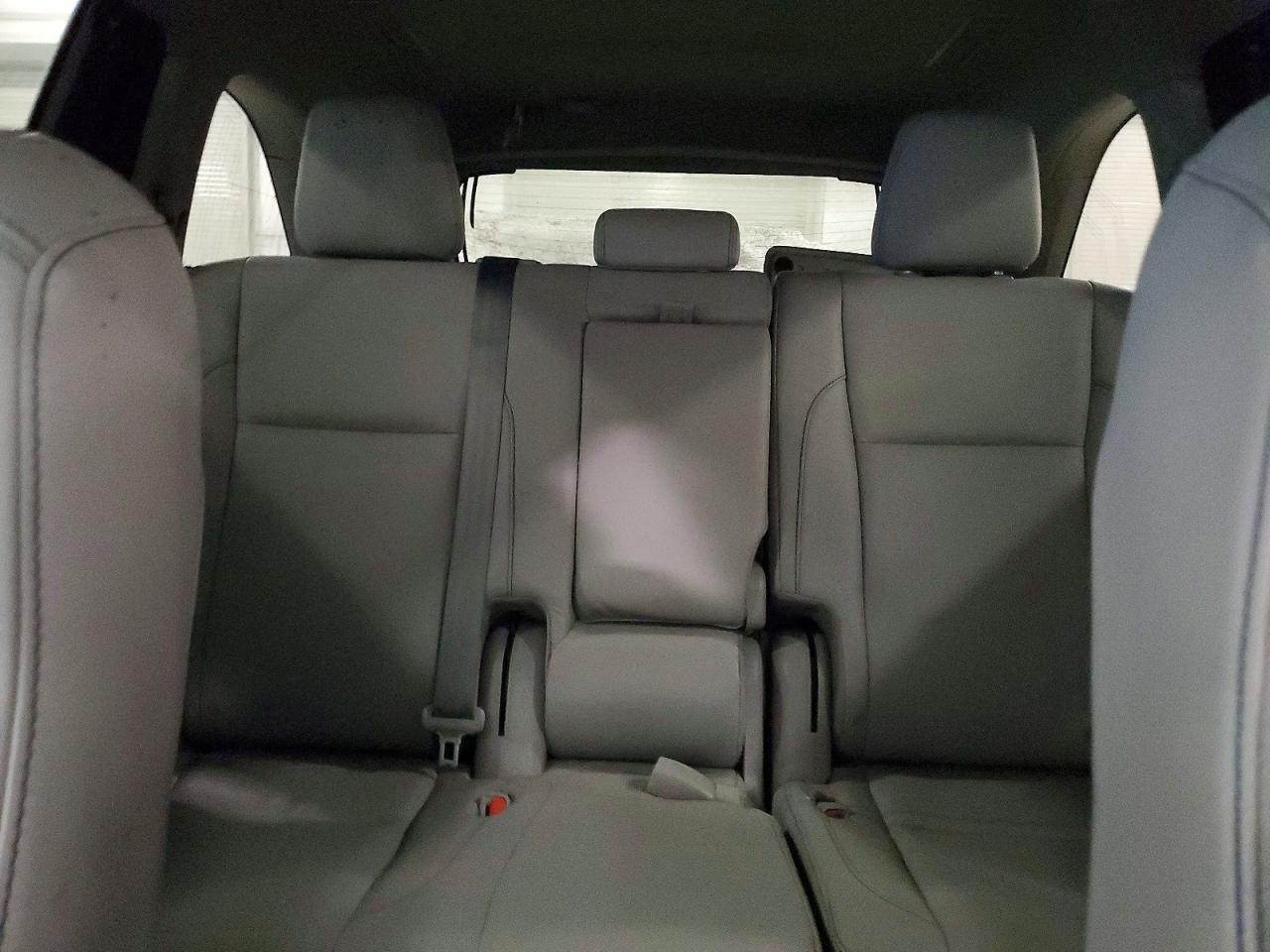 2016 TOYOTA HIGHLANDER