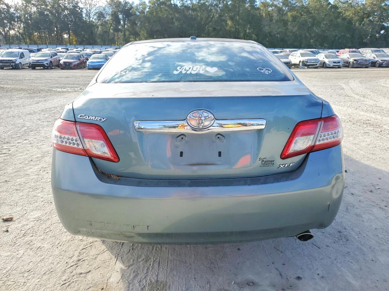2010 TOYOTA CAMRY