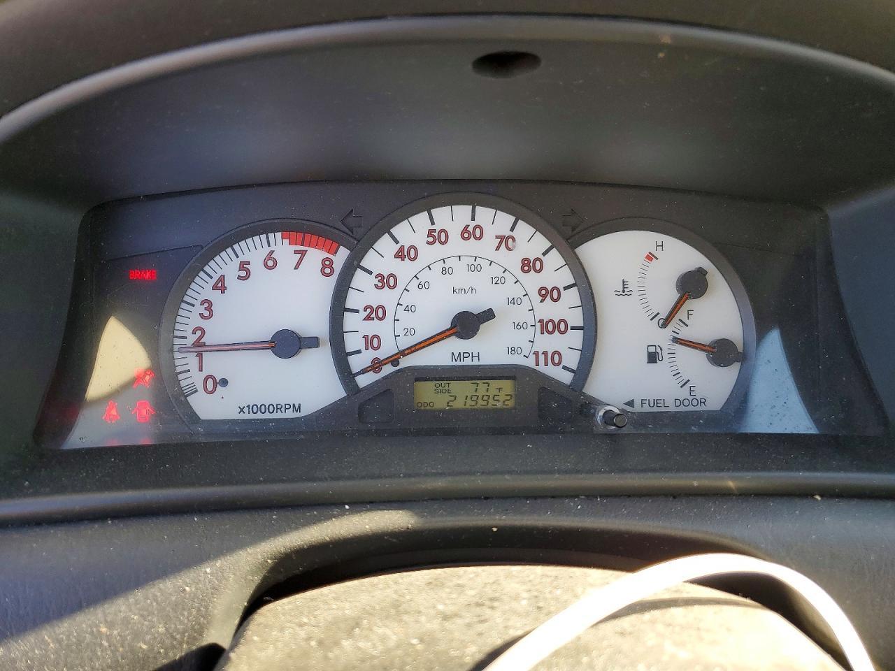 2004 TOYOTA COROLLA
