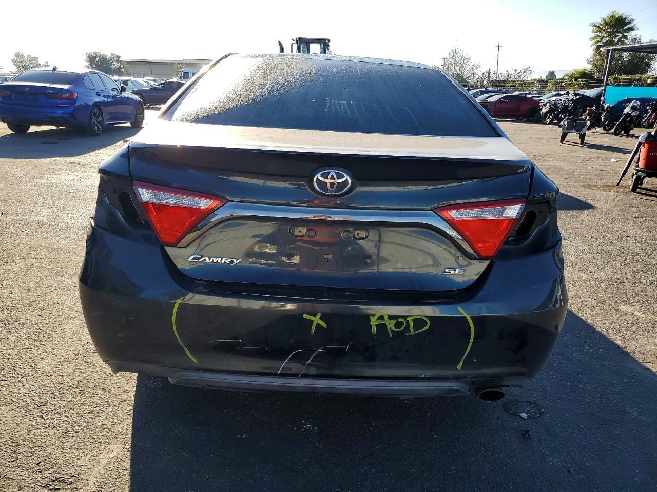 2016 TOYOTA CAMRY