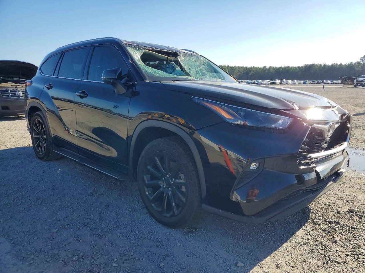 2022 TOYOTA HIGHLANDER