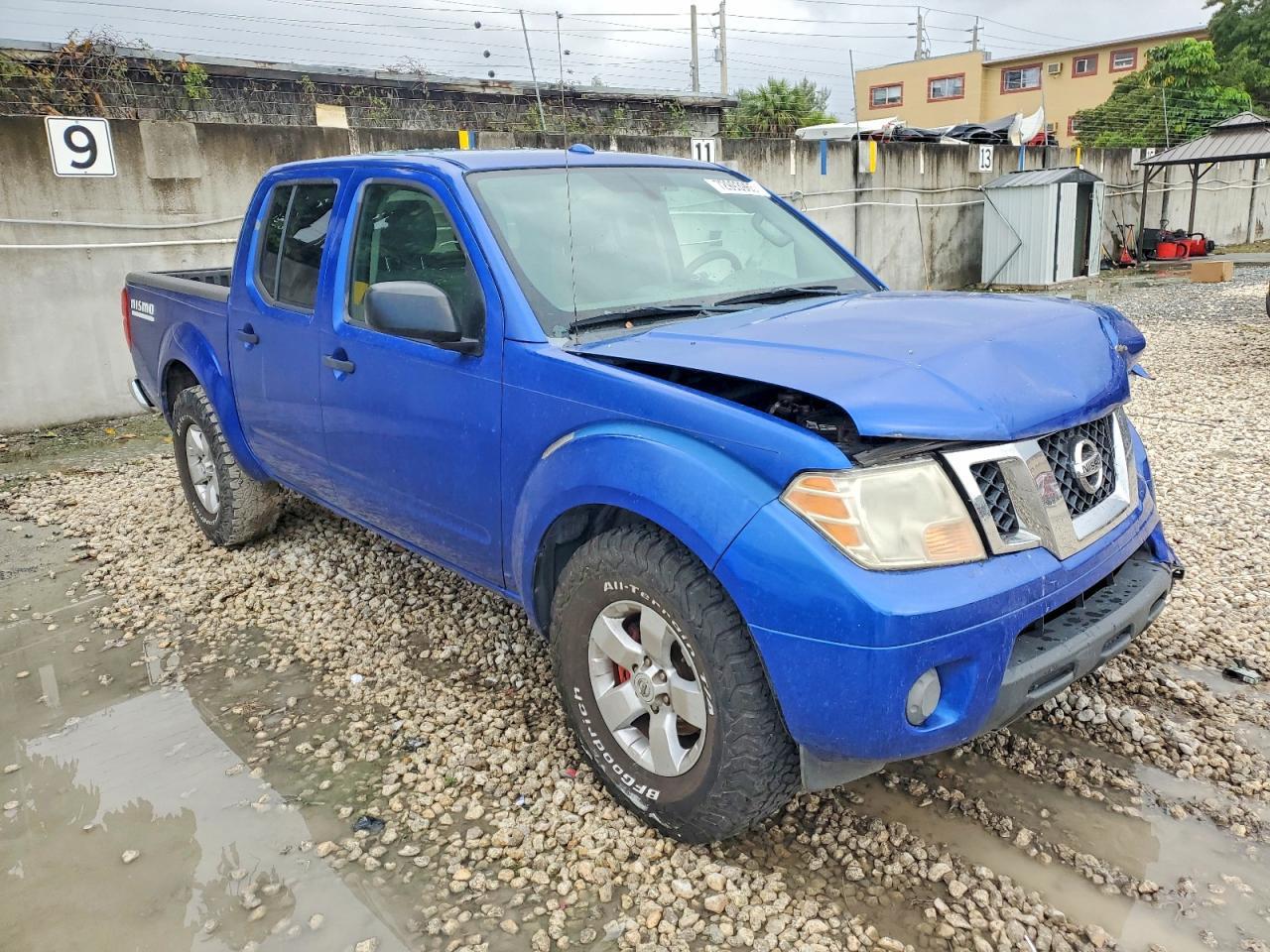 2012 NISSAN Frontier