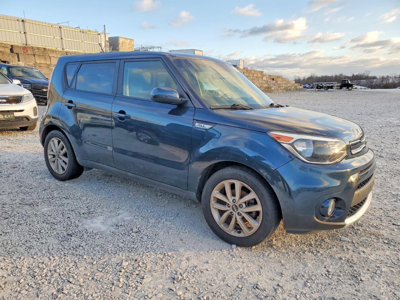 2017 KIA SOUL