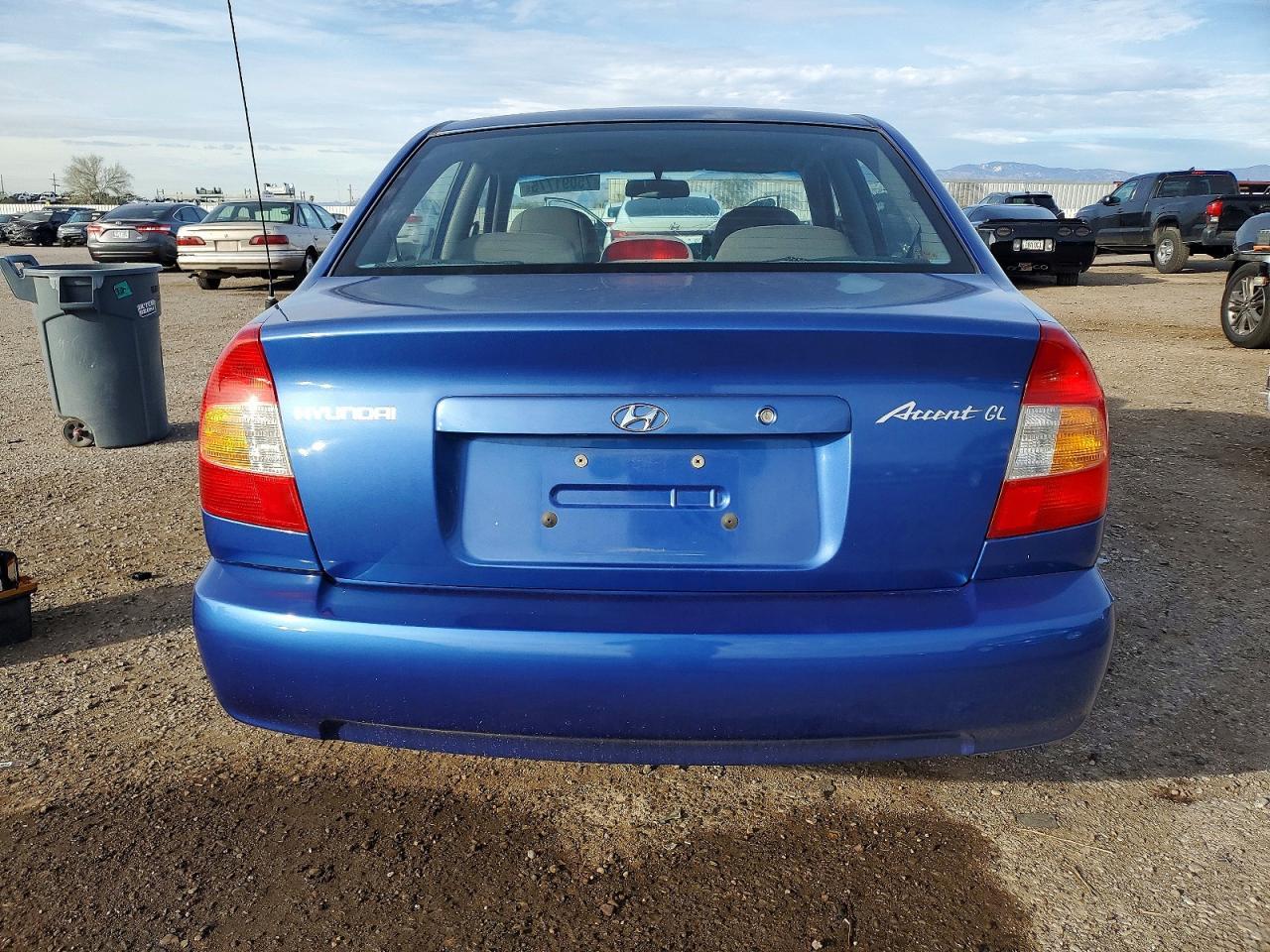 2001 HYUNDAI ACCENT
