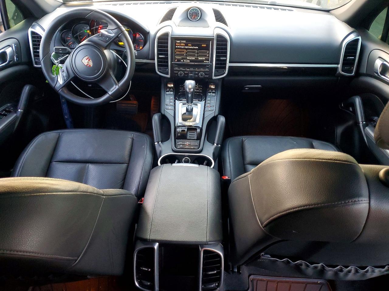 2013 PORSCHE CAYENNE