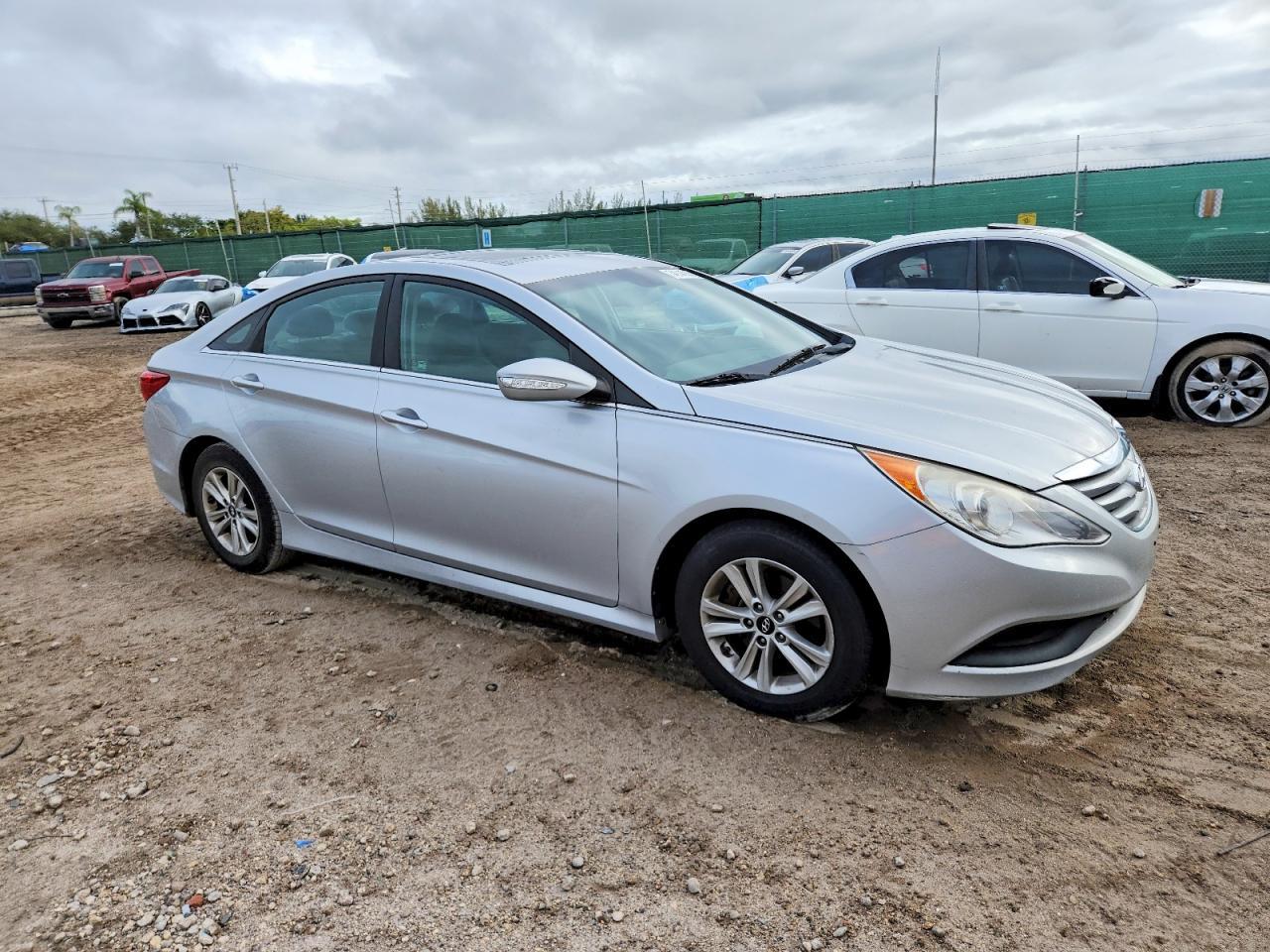 2014 HYUNDAI SONATA