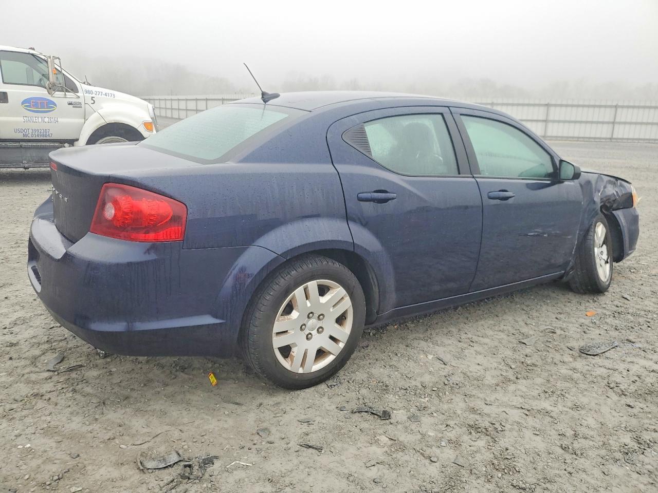 2014 DODGE Avenger