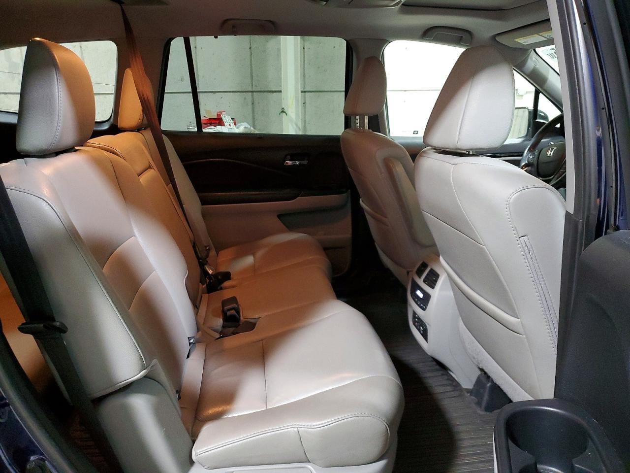 2017 HONDA PILOT