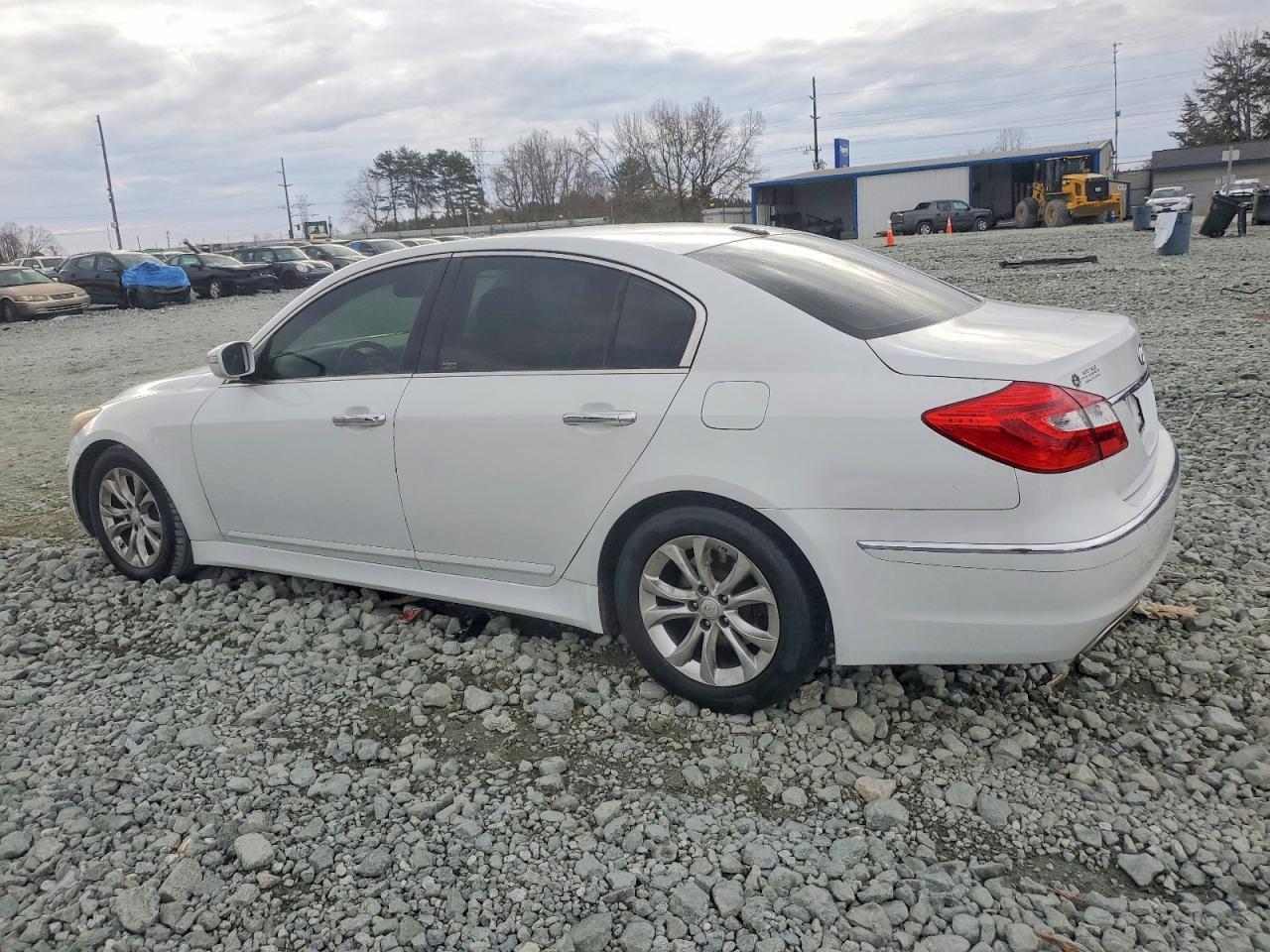 2013 HYUNDAI GENESIS