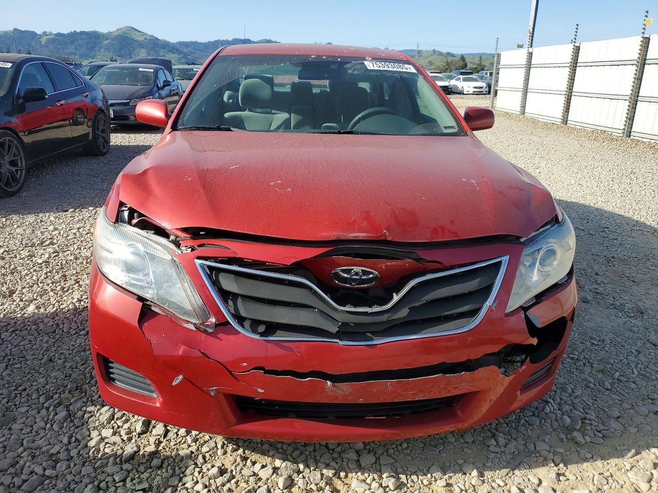 2011 TOYOTA CAMRY