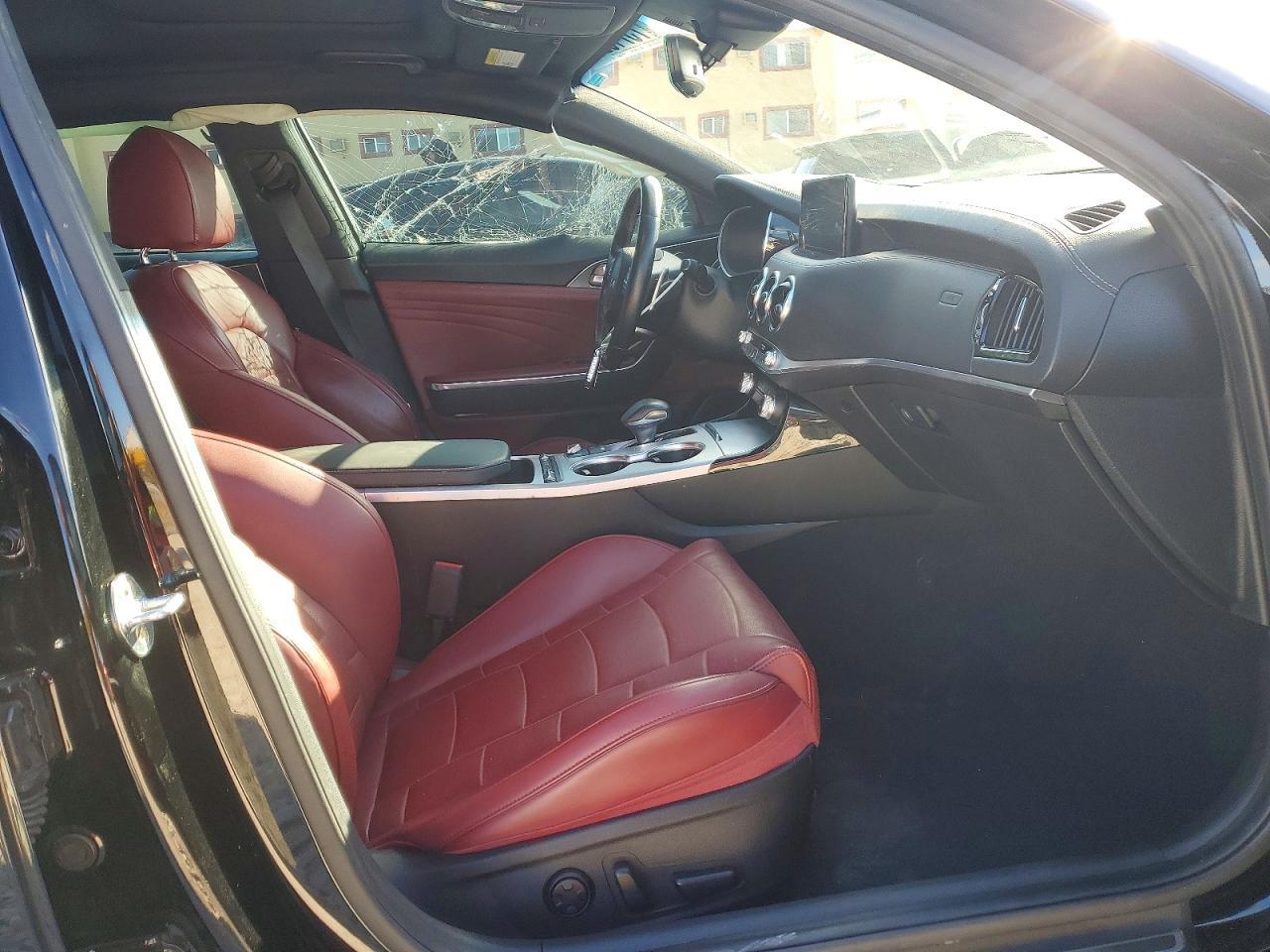 2022 KIA Stinger