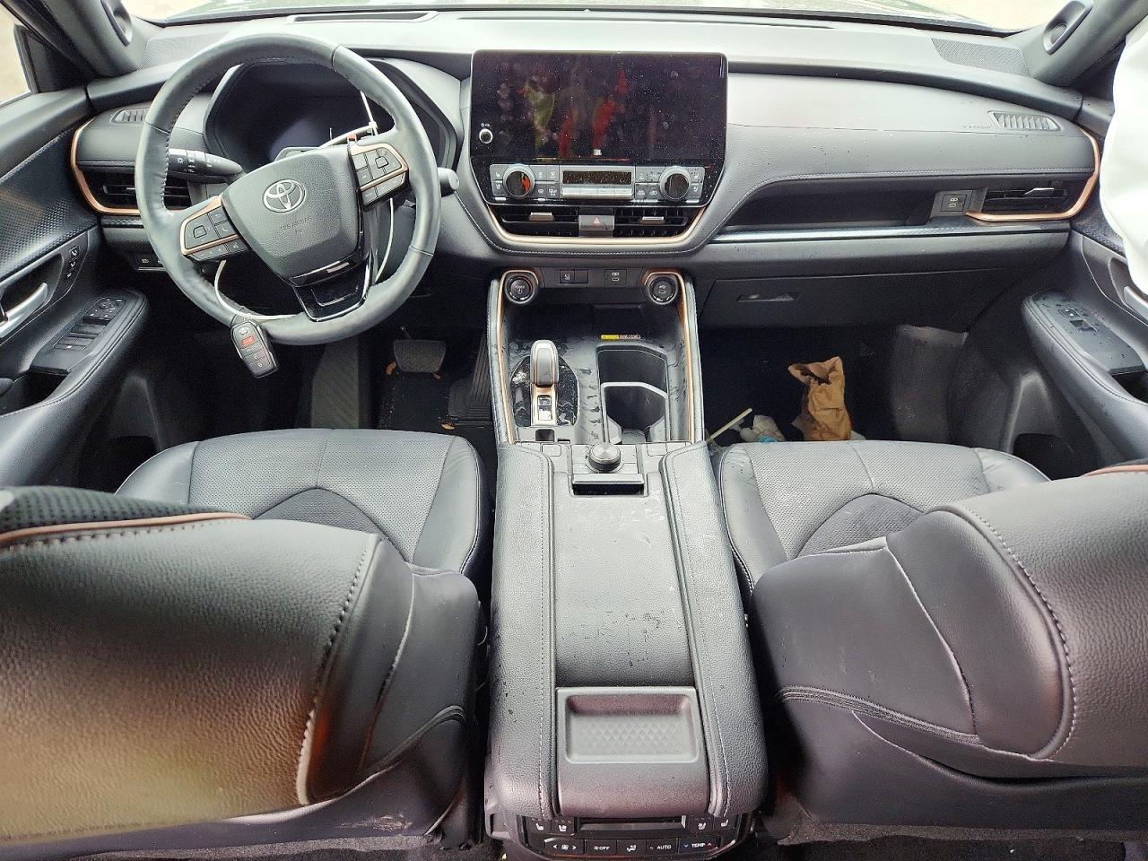 2024 TOYOTA HIGHLANDER