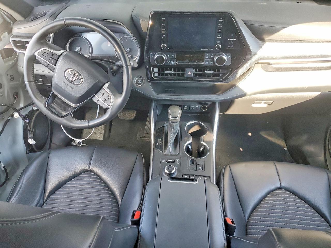 2022 TOYOTA HIGHLANDER