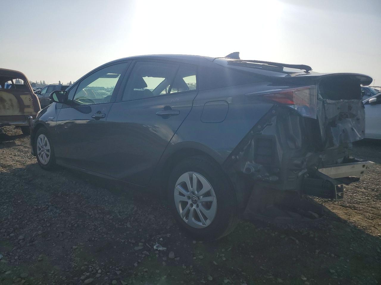2016 TOYOTA PRIUS