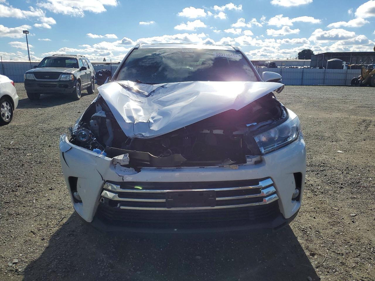 2017 TOYOTA HIGHLANDER