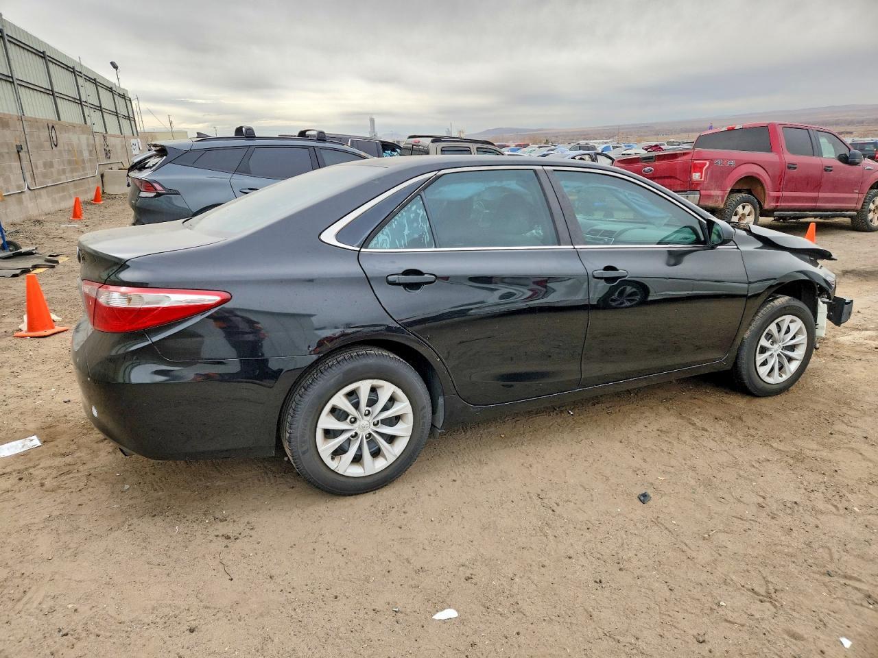 2015 TOYOTA CAMRY