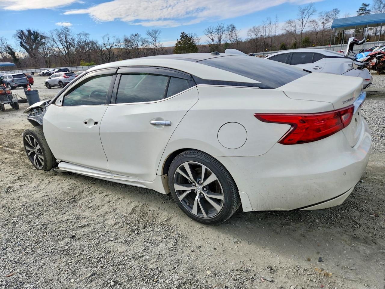 2016 NISSAN Maxima