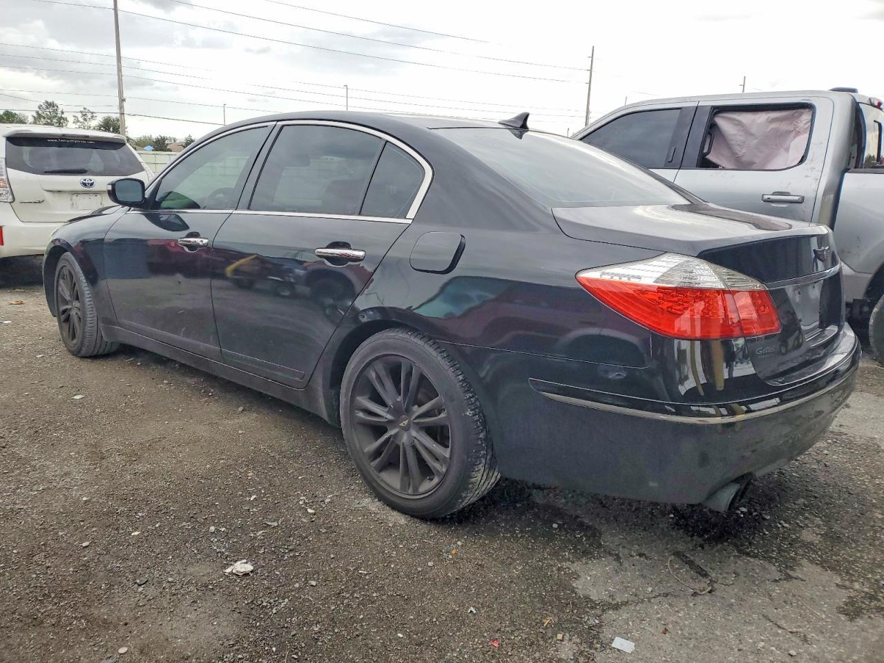 2010 HYUNDAI GENESIS