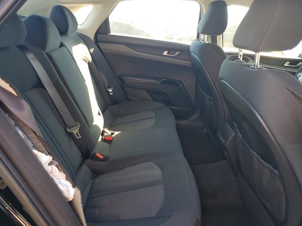 2022 KIA K5
