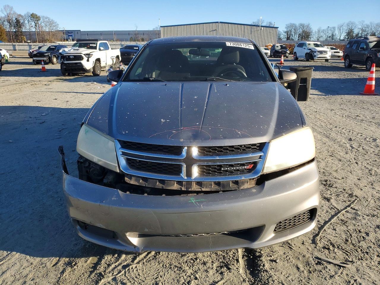 2013 DODGE Avenger