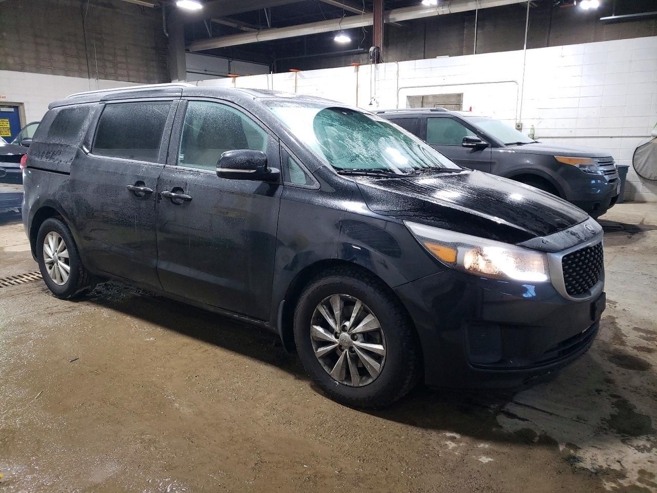 2015 KIA SEDONA