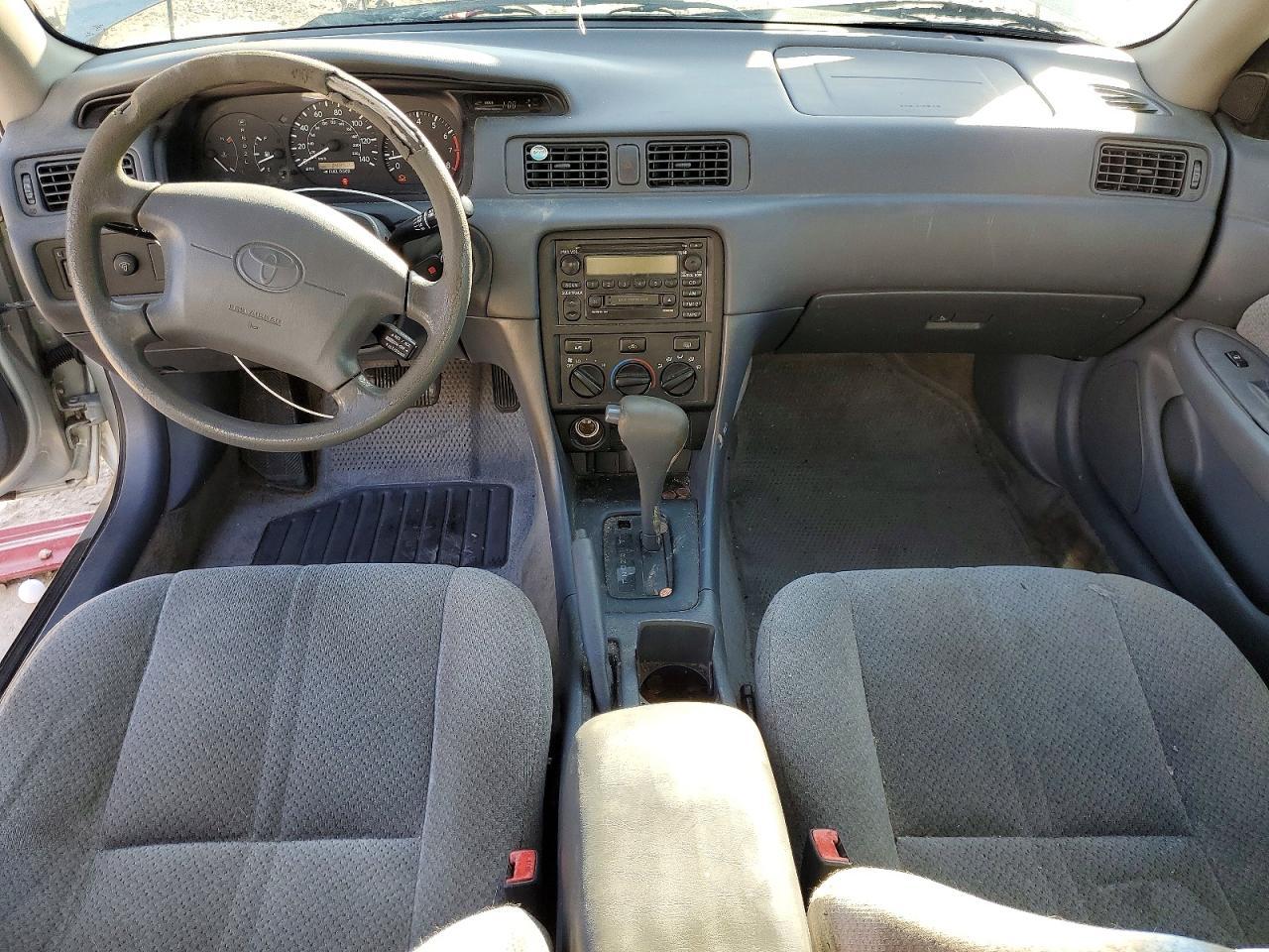 2001 TOYOTA CAMRY