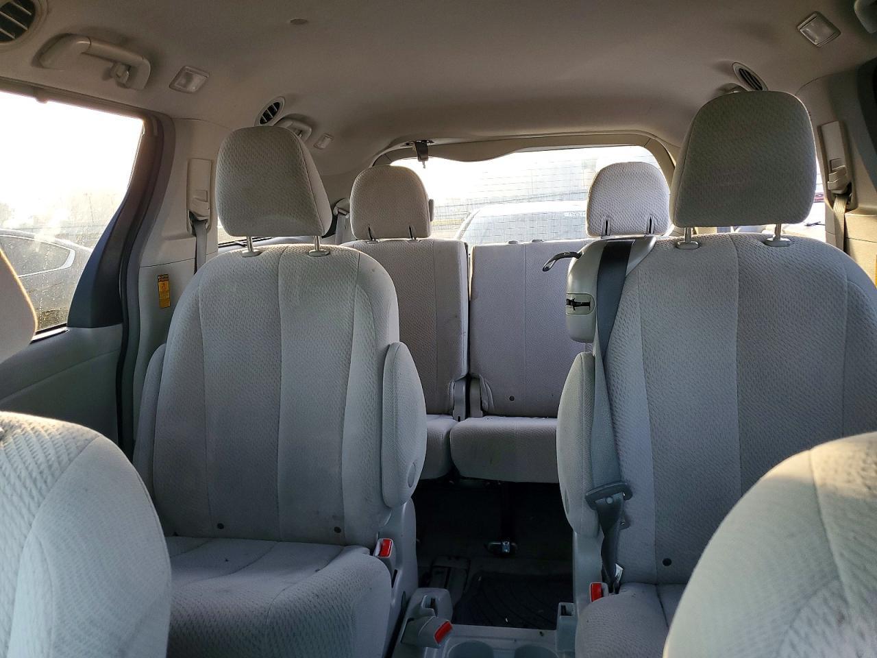 2014 TOYOTA SIENNA
