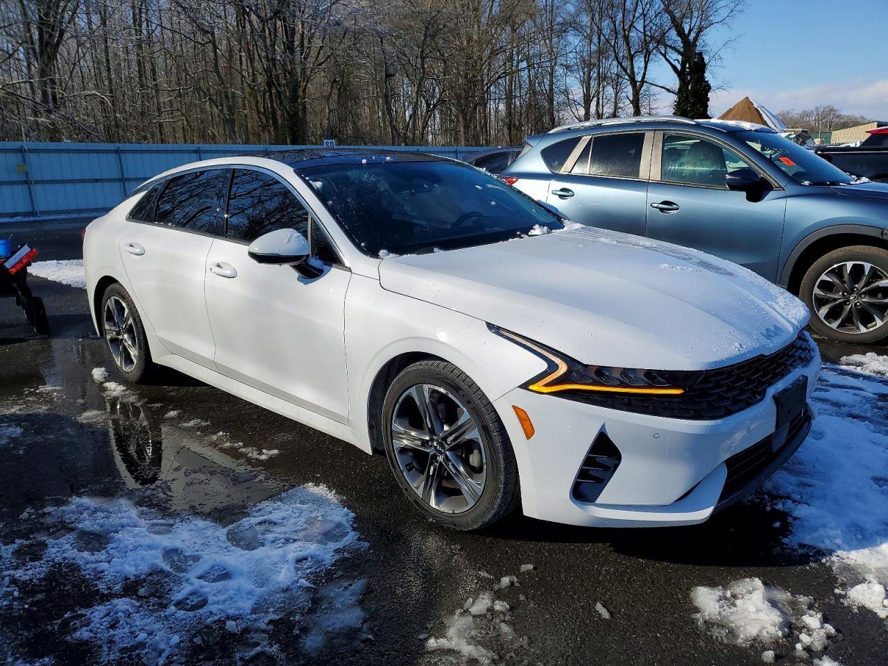 2022 KIA K5